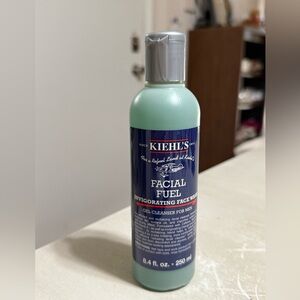 Kiehl's Facial Fuel Invigorating Face Wash man